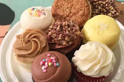 636553707436002121 cupcakes1