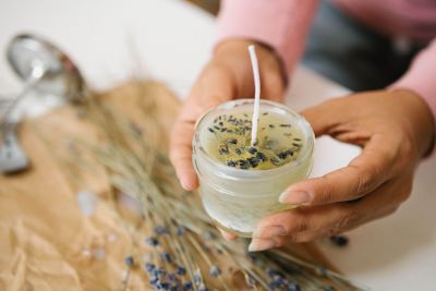 Handsholdhotdiycandle 104889d7a7344b73ab004bfeca3d2b49