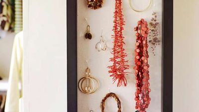 Jewelry shadow box