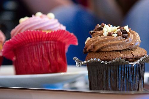 Muddy's-Bake-Shop two cupcakes