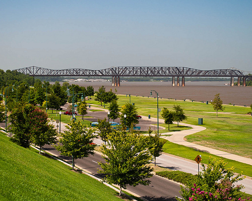 Memphis-Arkansas Bridge and Tom Lee Park