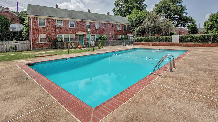 Audubon Downs Apartments - East Memphis / University Apartments